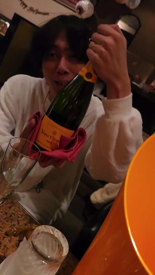 紫音|越谷市 南越谷のキャバクラ|Ammon(アモン)