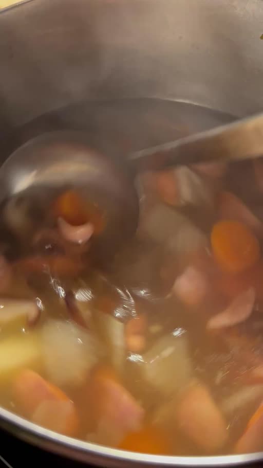 桜井 ちひろ|三島市 一番町のガールズバー|三島女どれみ・カフェ(ミシマジョドレミカフェ)