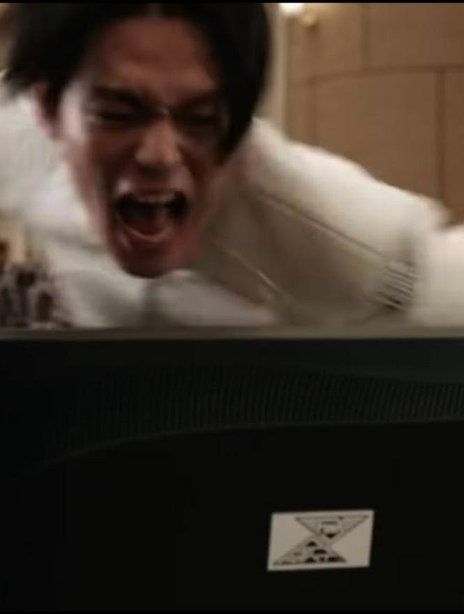 学校で配られるPCがgm過ぎるwww