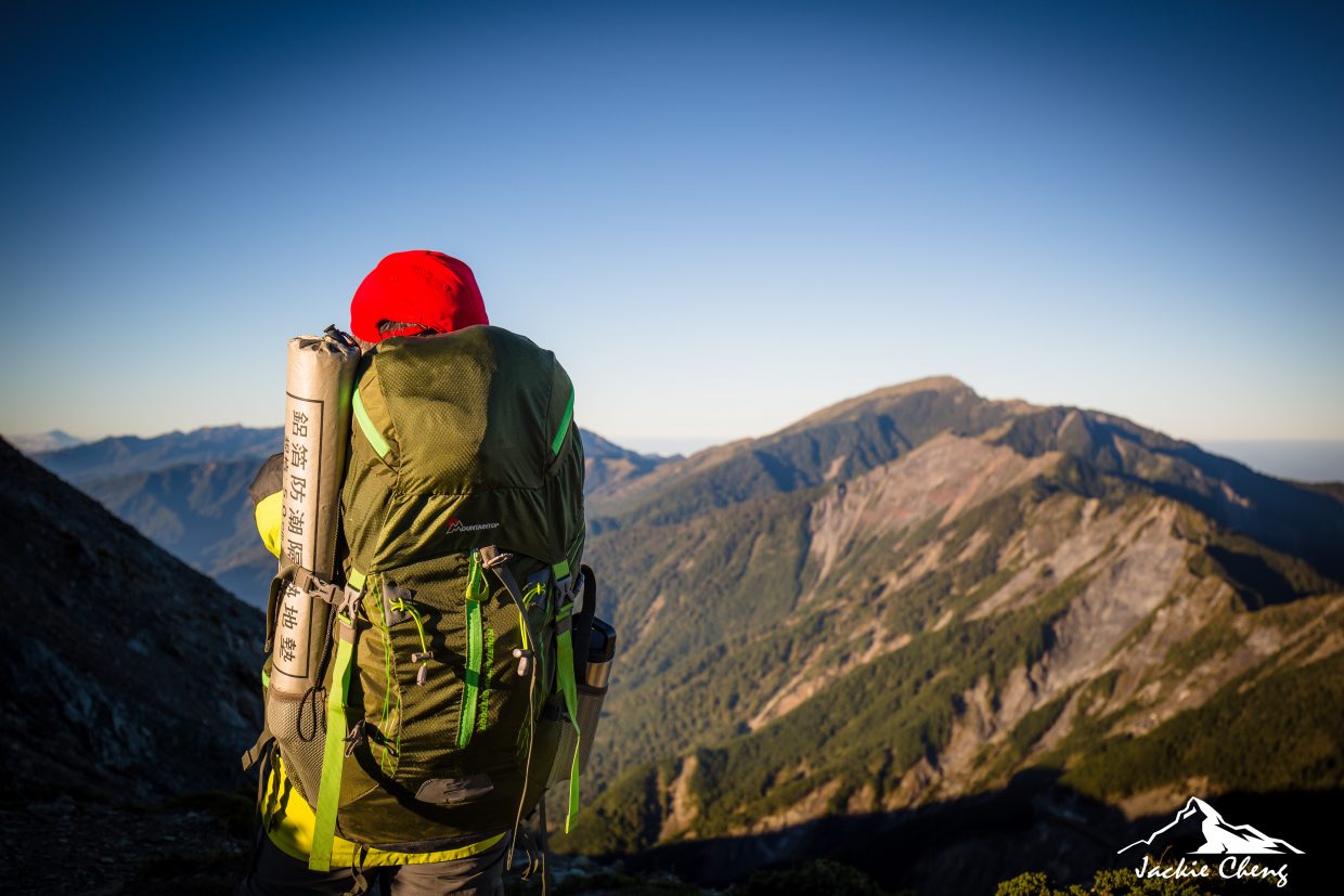給自己來個四天三夜的登山行,在山上放空自我