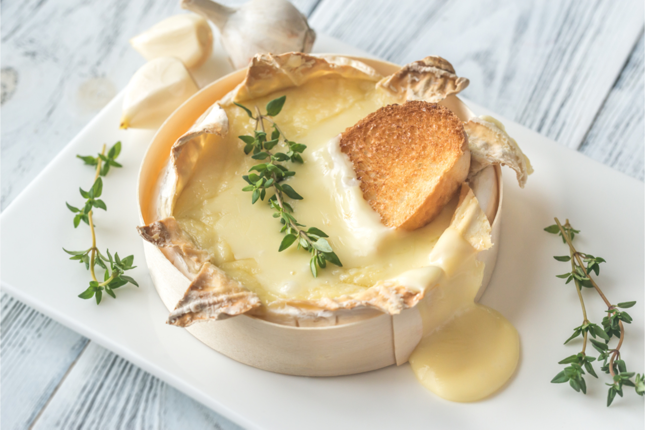 美美的流汁Camembert Cheese。