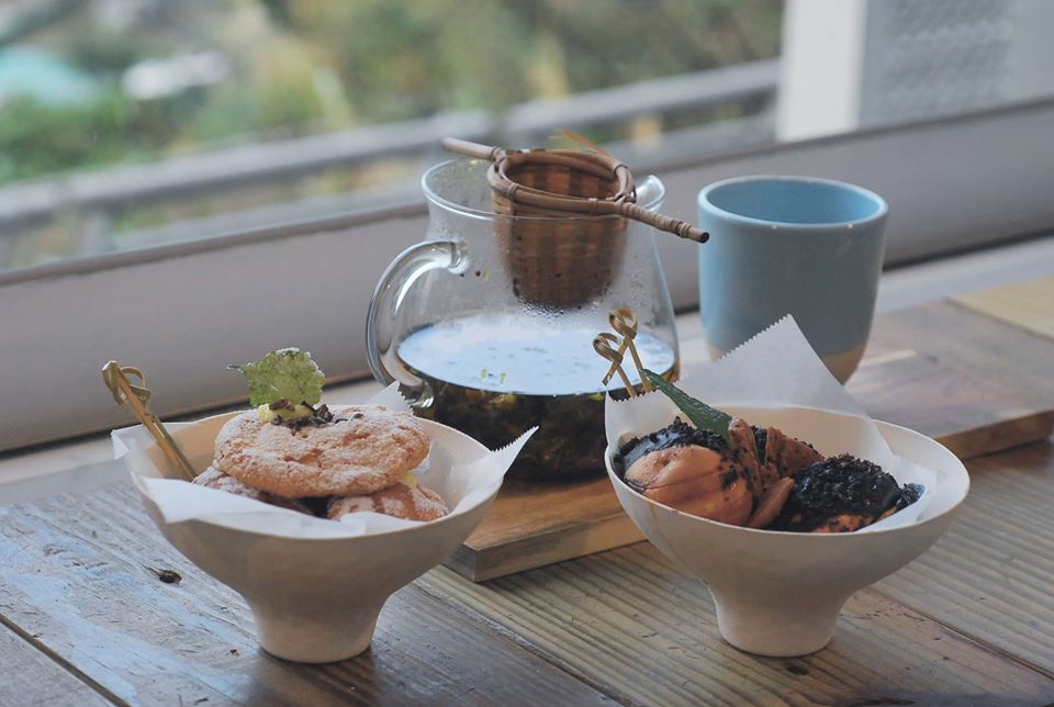 野事草店的雞蛋燒與節氣茶