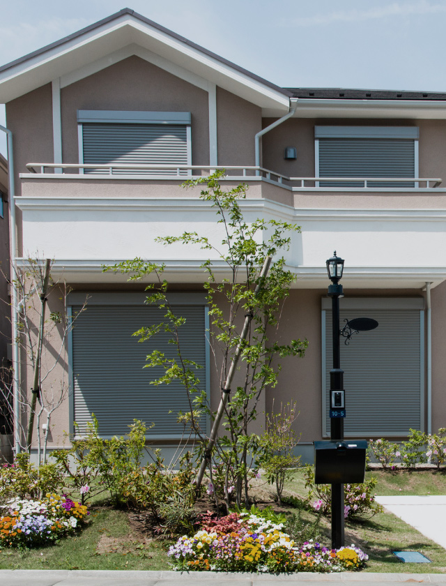 ホーム 世田谷のガーデン 造園 樹木 自然石の販売 設計 施工 管理のことなら緑化園