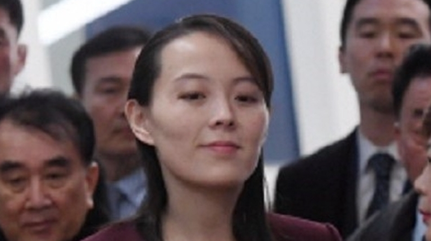 金与正 
