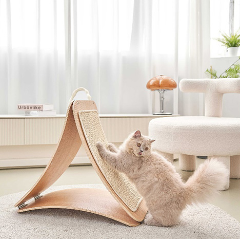 壁や家具の傷対策におすすめの「TRIPAWS 猫用爪とぎボード」