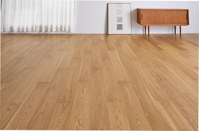 せっかくリフォームするなら、本物の木の床を。