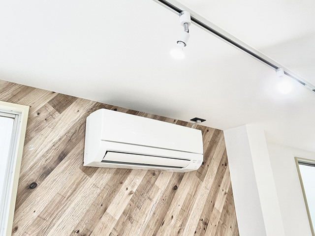 室内の暑さ対策、エアコンだけでは解決できない理由