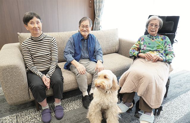 セラピー犬の印象を入居者さんに伺いました