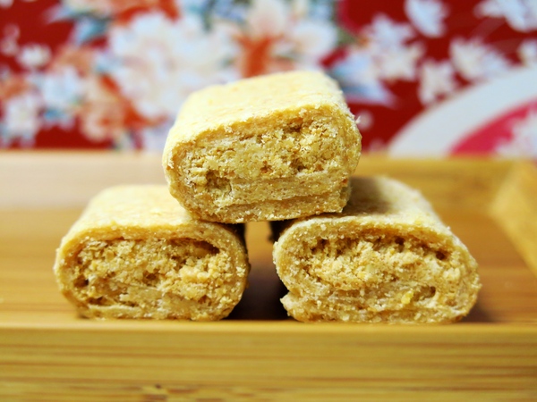 布田食品:【台北伴手禮】一甲子的古早味布田花生糖、芝麻糖。艋岬萬華