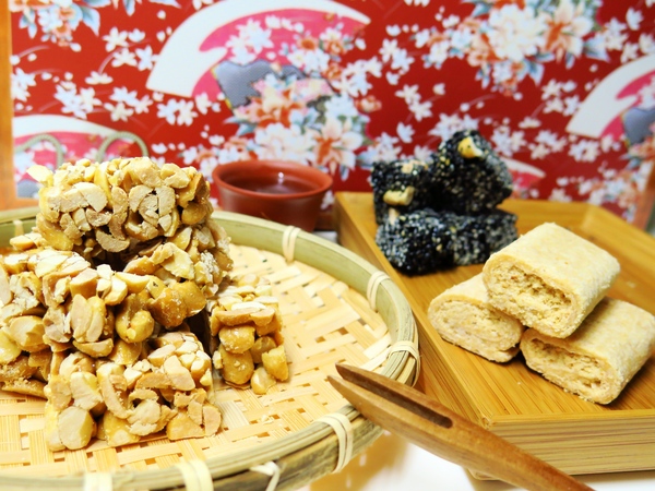 布田食品:【台北伴手禮】一甲子的古早味布田花生糖、芝麻糖。艋岬萬華