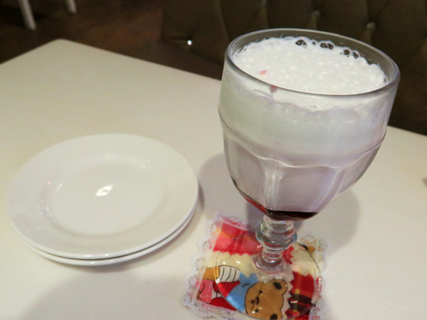 Oyami cafe:西門町逛街歇腳好去處~ 西門町下午茶咖啡、鬆餅、義大利麵。Oyami Cafe (完整菜單)