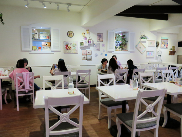 Oyami cafe:西門町逛街歇腳好去處~ 西門町下午茶咖啡、鬆餅、義大利麵。Oyami Cafe (完整菜單)