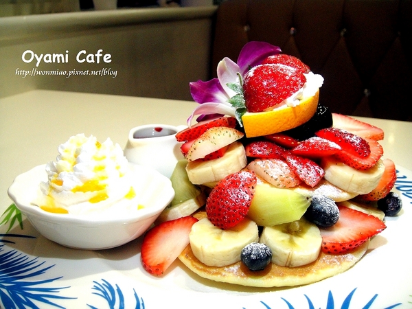 Oyami cafe:【台北市萬華區/食記】 西門町下午茶咖啡 / 鬆餅 / 義大利麵 ✿✿ Oyami Café ✿✿