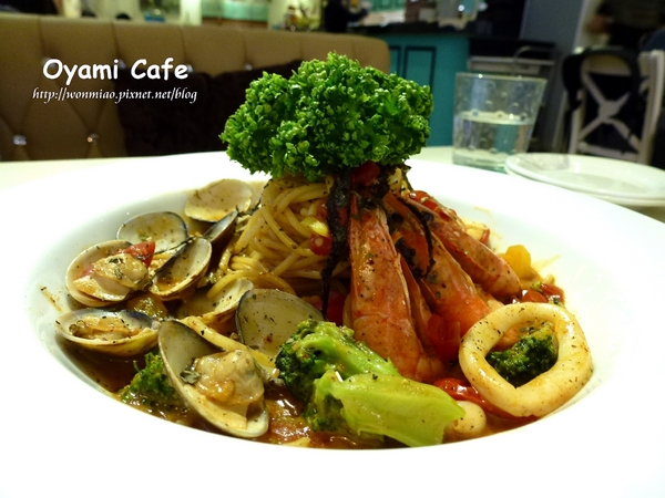 Oyami cafe:【台北市萬華區/食記】 西門町下午茶咖啡 / 鬆餅 / 義大利麵 ✿✿ Oyami Café ✿✿