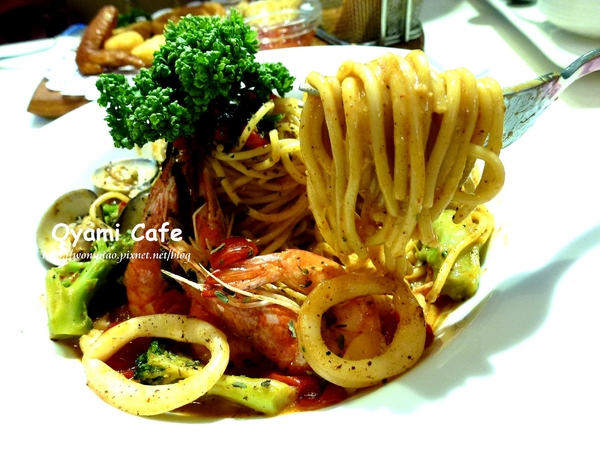 Oyami cafe:【台北市萬華區/食記】 西門町下午茶咖啡 / 鬆餅 / 義大利麵 ✿✿ Oyami Café ✿✿