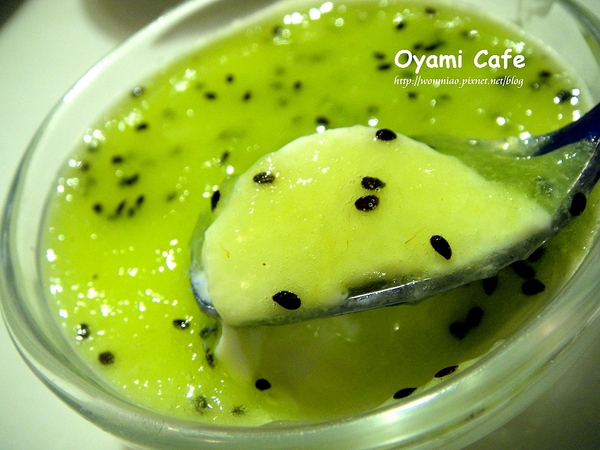 Oyami cafe:【台北市萬華區/食記】 西門町下午茶咖啡 / 鬆餅 / 義大利麵 ✿✿ Oyami Café ✿✿