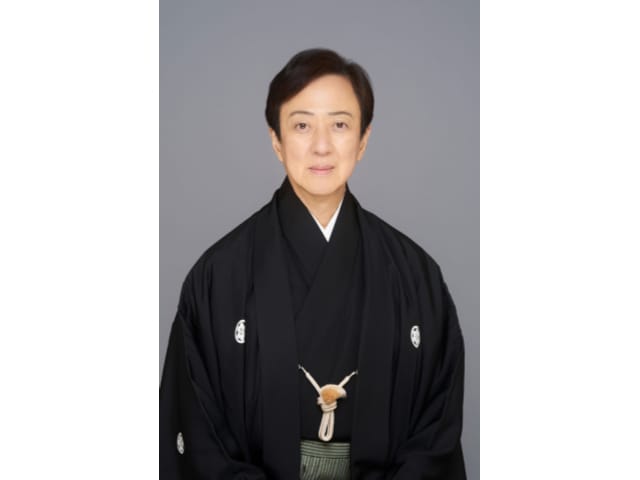 人間国宝 坂東玉三郎 サイン入り 鼓 人間国宝 坂東玉三郎 サイン入り 鼓 2025年最新】坂東玉三郎