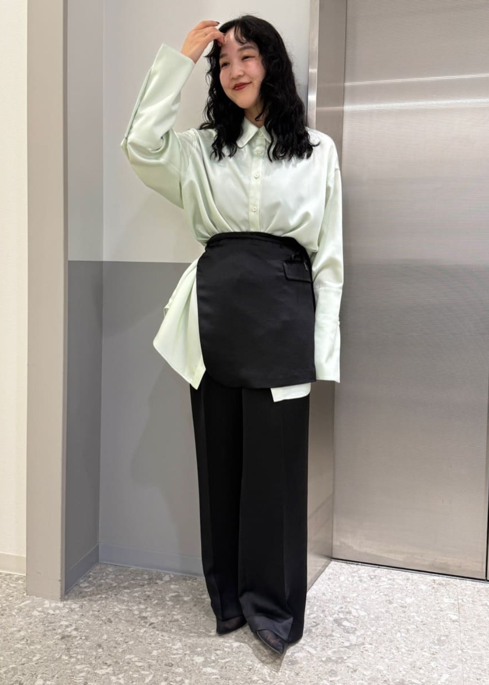 メロウカラーブラウス/全身