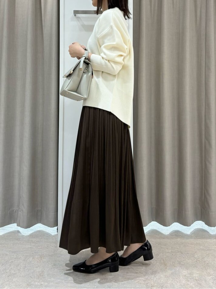 ホワイトプルオーバー