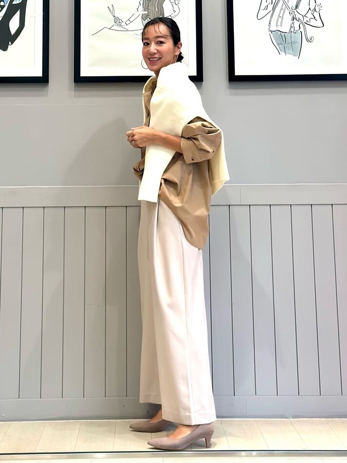 ホワイトプルオーバー