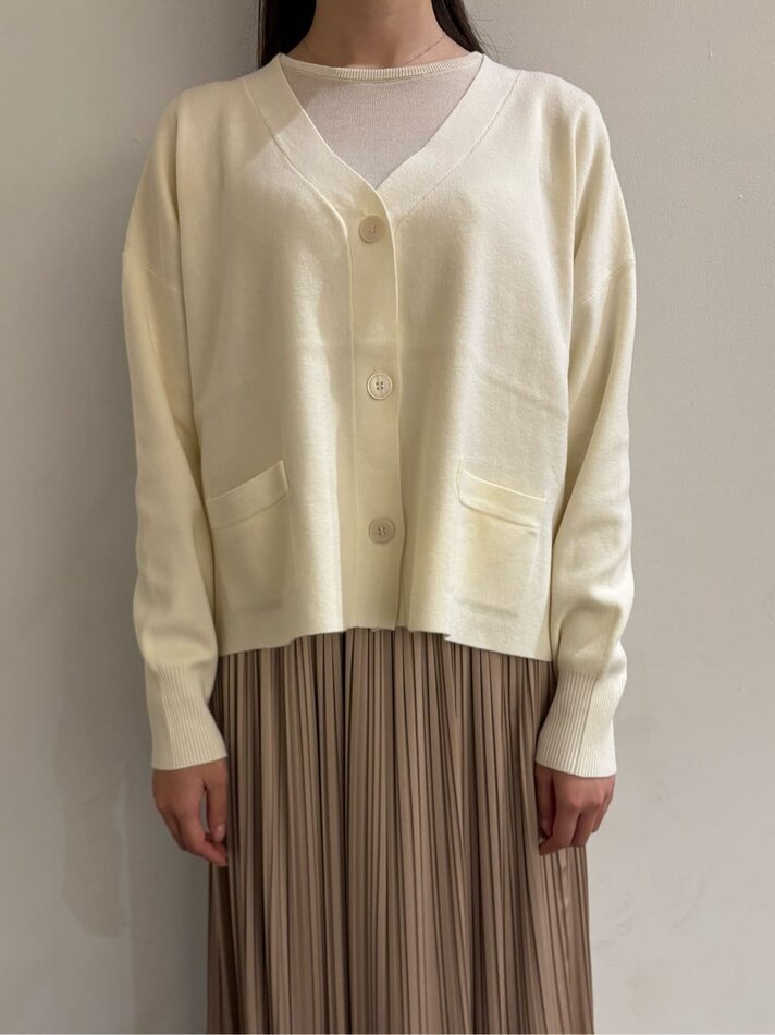 ベージュカーデ