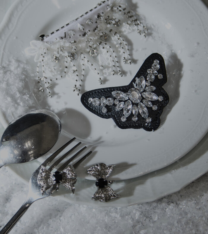 ribbon bijou earringsとbijou mini tiara barretteとSnow bijou barrette