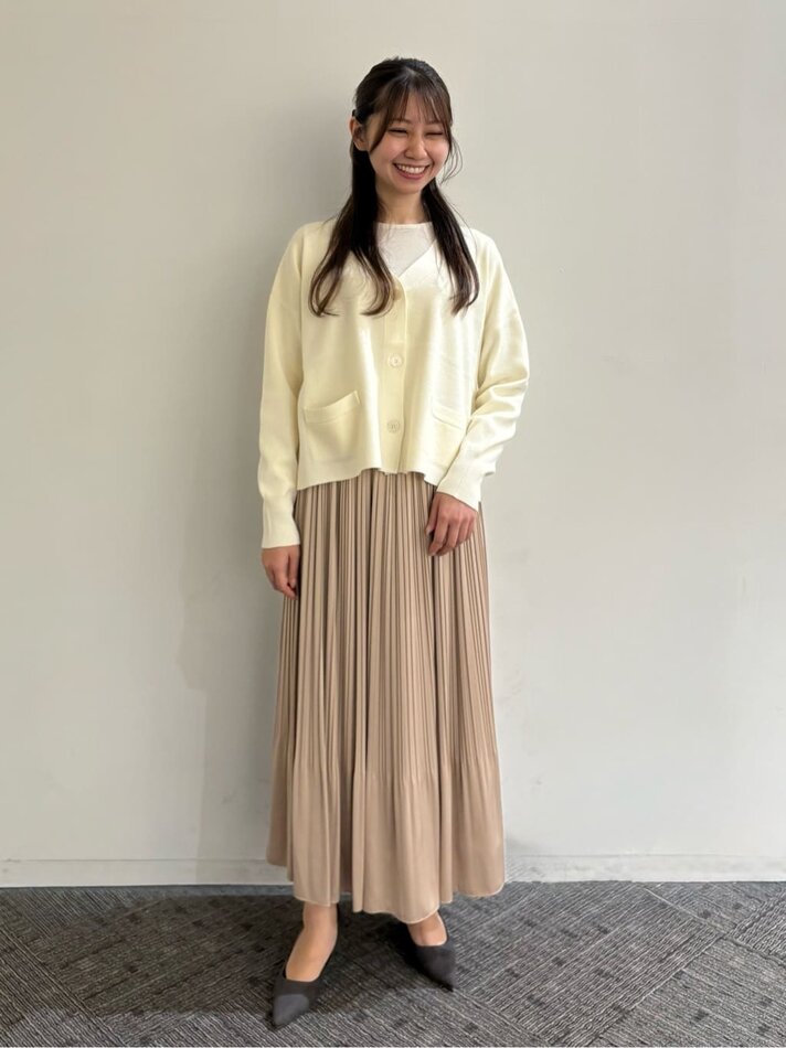 ベージュカーデ