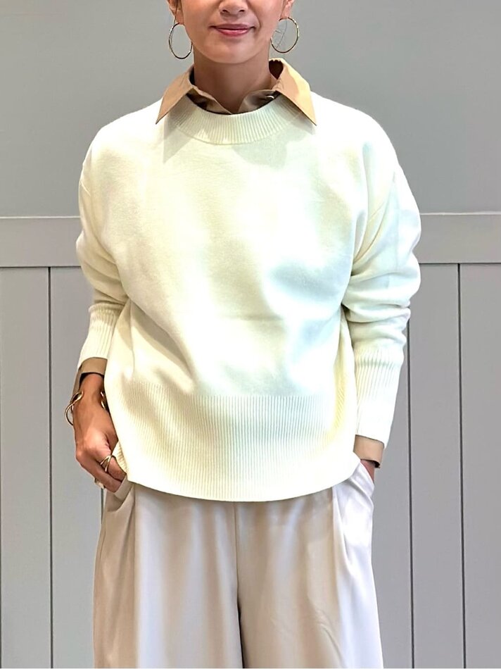 ホワイトプルオーバー