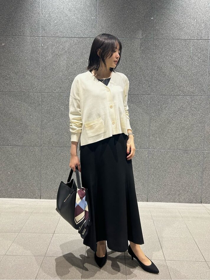 ホワイトカーデ