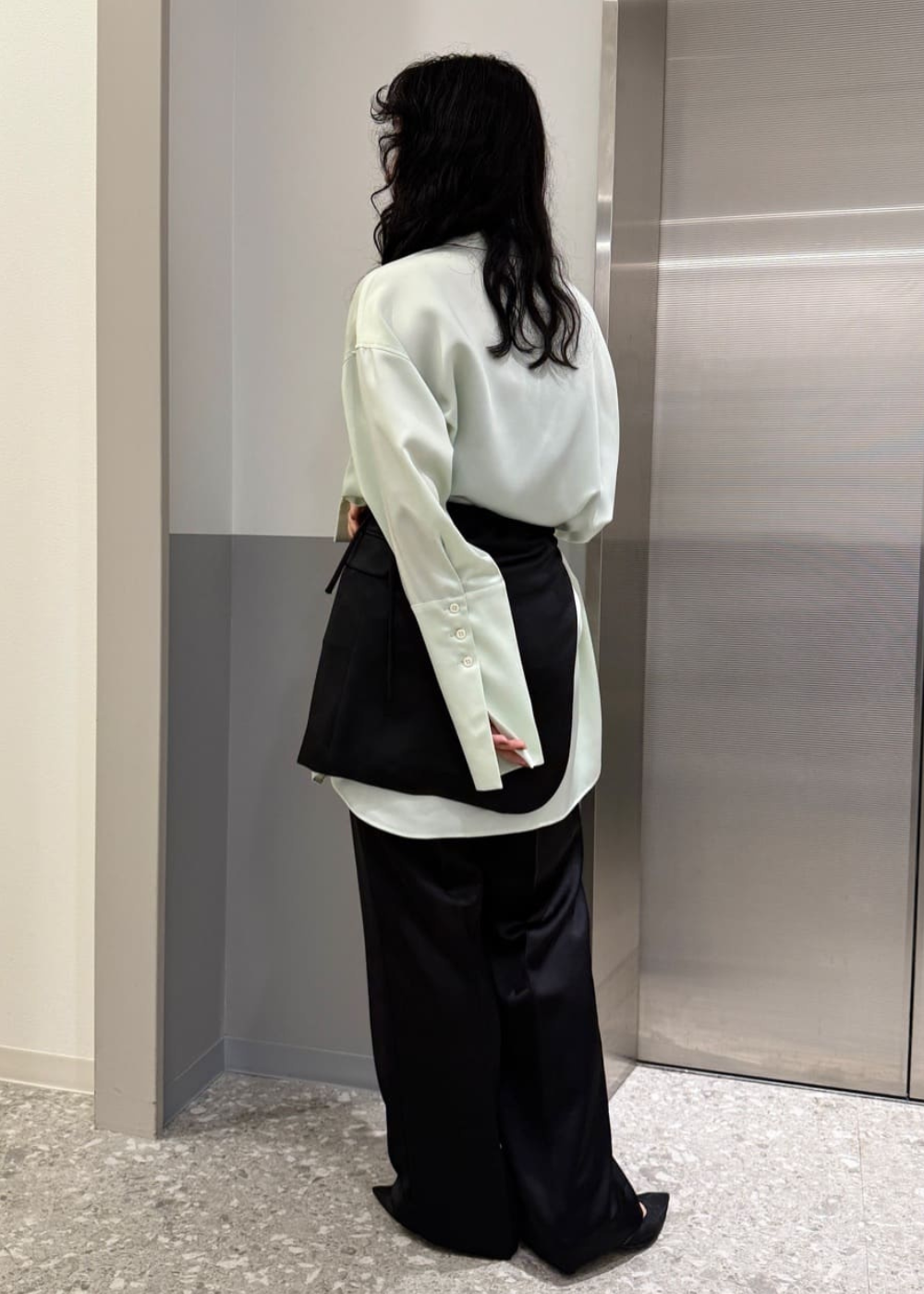 メロウカラーブラウス/後ろ