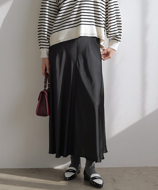 サテンナロースカート