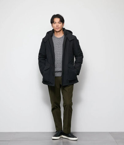 WOOLIAN PLAIN スタンドフード付きダウンアウター