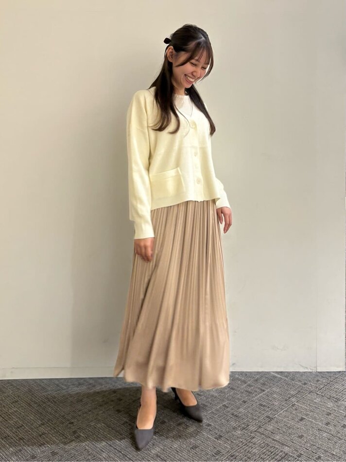 ベージュカーデ