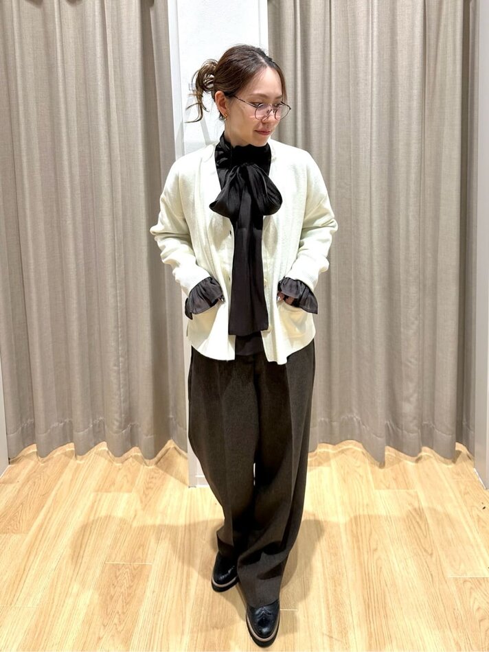 ホワイトカーデ