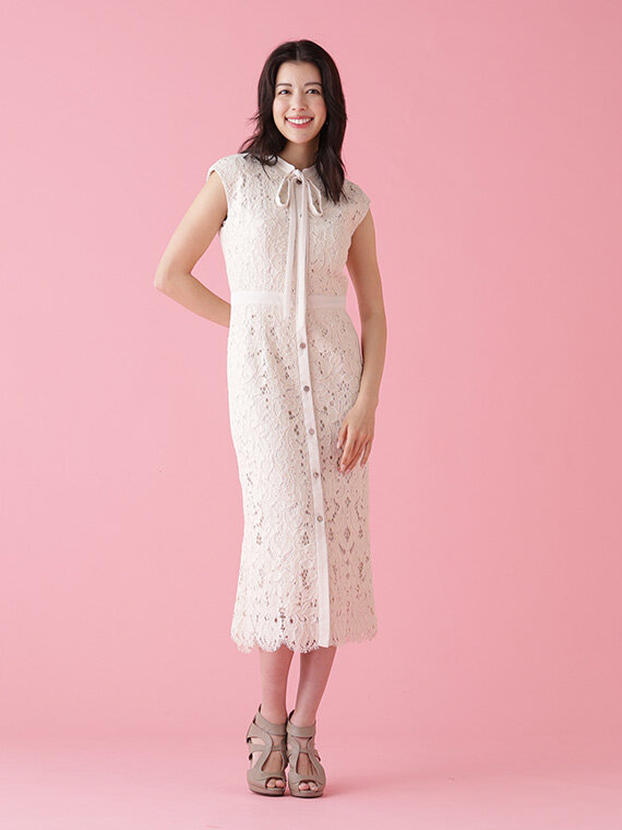 エクリュレースのタイトワンピース