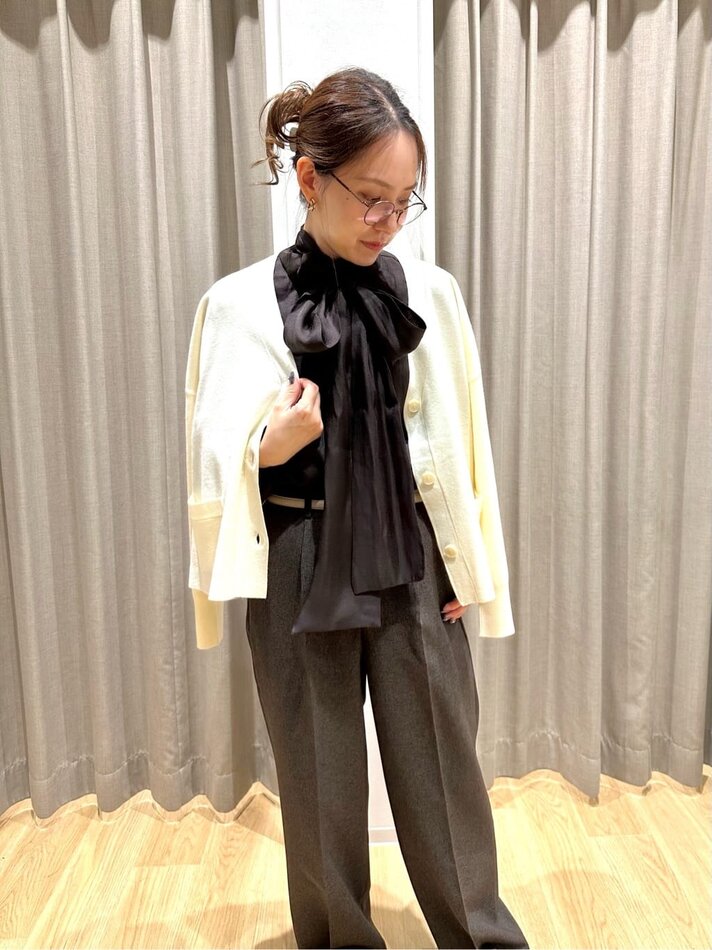 ホワイトカーデ