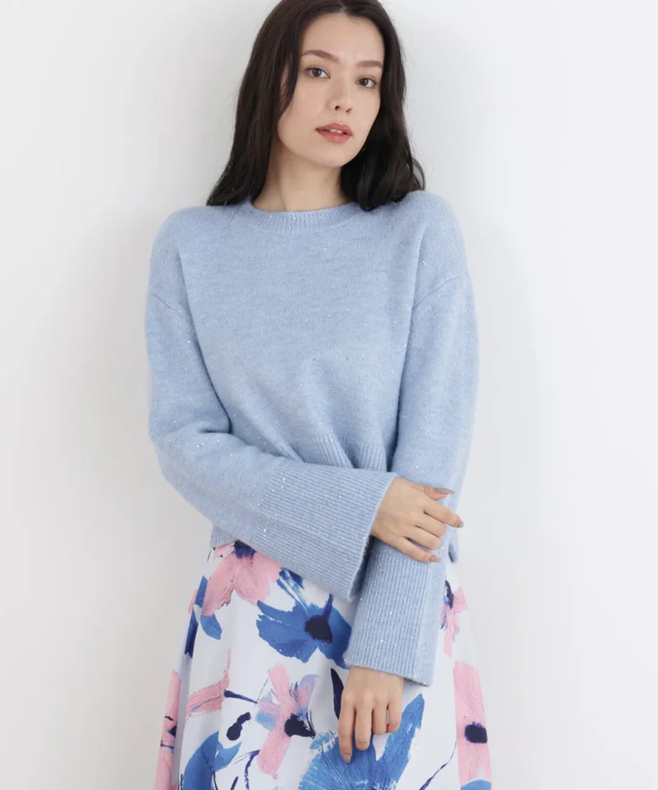 ライトブルーのラメ入りニット