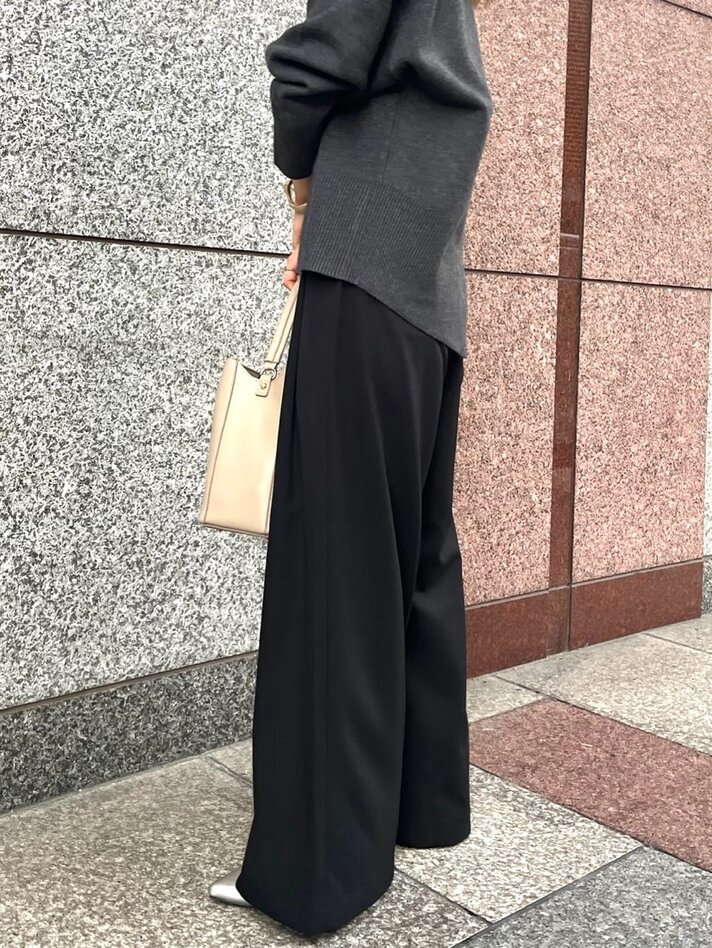 チャコールプルオーバー