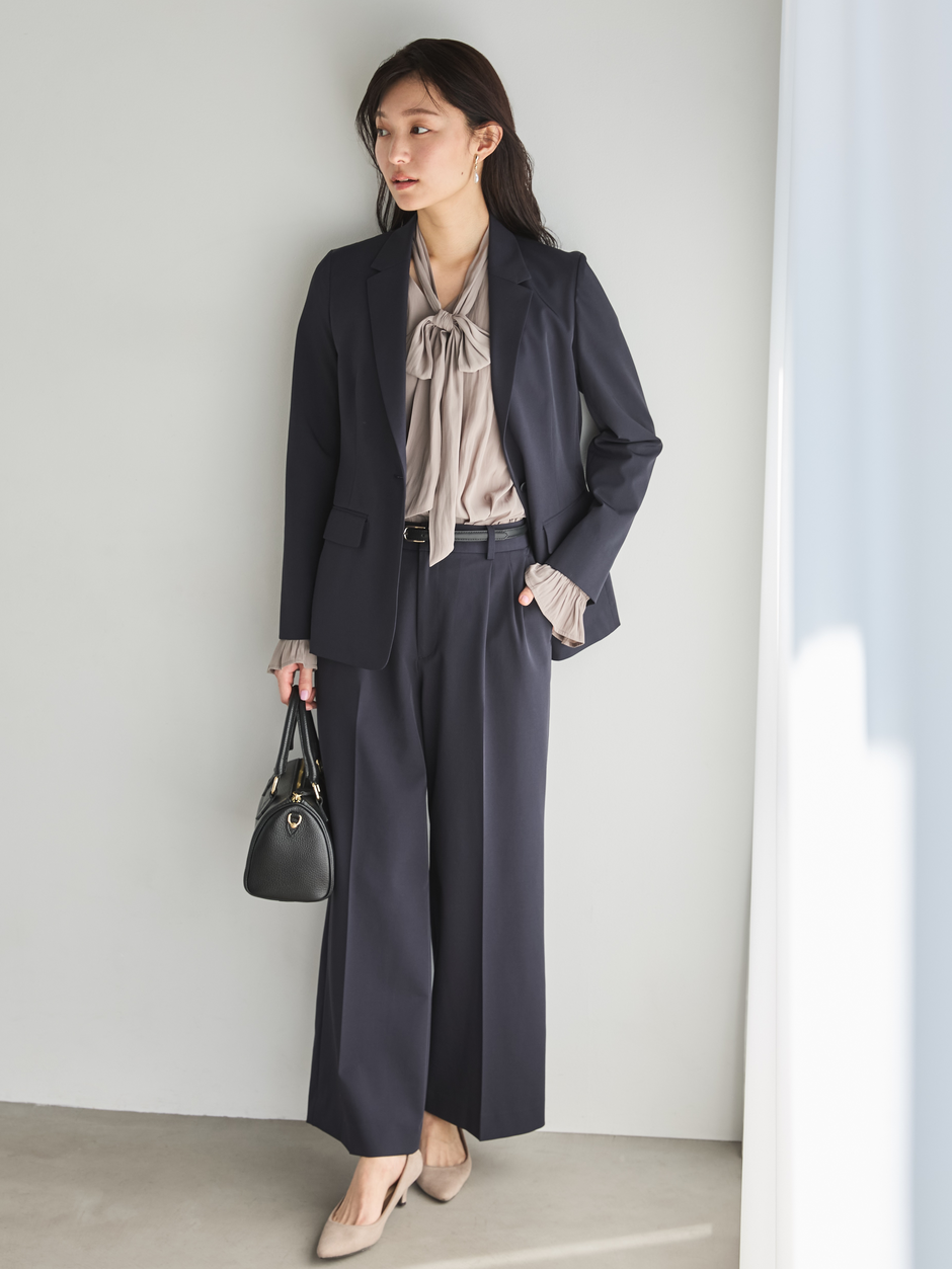 ストレッチ×ネイビー　全身