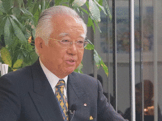 弦間明の画像