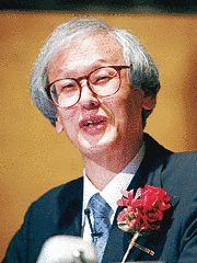 藤沼彰久の画像