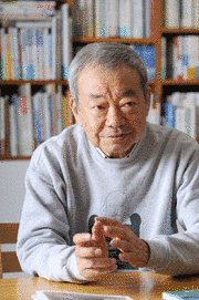 安井誠の画像