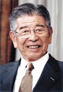 成田豊の画像