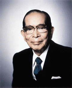 吉田正の画像