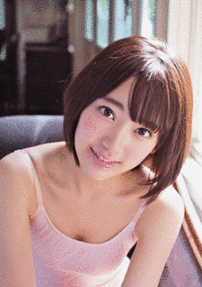 宮脇咲良の画像
