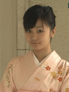 秋篠佳子の画像