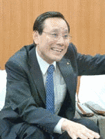 新川完二の画像