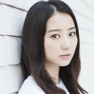 高田里穂の画像