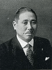 山道襄一の画像