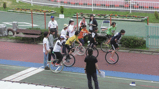 一輪車トライアル&MUNI競技大会の画像